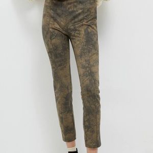 Nori Sueded Tie Dye Leggings